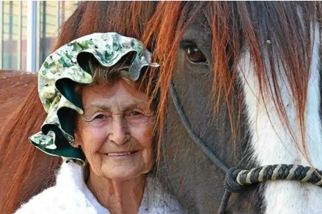  ?? PHOTO: SHERELE MOODY ?? FAN FAVOURITE: Ann Muller is one of the popular stars of the Ekka horse exhibit.