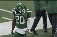  ?? BILL KOSTROUN - THE ASSOCIATED PRESS ?? New York Jets’ Marcus Maye leaves the field with a towel over his head after an NFL football game against the Las Vegas Raiders, Sunday, Dec. 6, 2020, in East Rutherford, N.J.