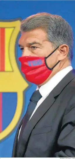  ?? ANDREU DALMAU / EFE ?? Joan Laporta, en una rueda de prensa a finales del pasado mes de mayo.