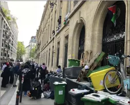  ?? JEFFREY SCHAEFFER — THE ASSOCIATED PRESS ?? Students block the Sciences Po university Friday in Paris on Friday.