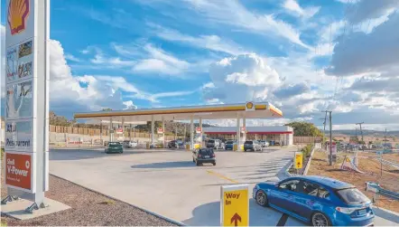  ?? Picture: Burgess Rawson ?? BIG DOLLARS: The Shell service station at Hatton Vale sold for $6.8 million to an investor from Sydney.