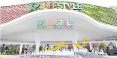  ?? ?? Robinson Lifestyle Center on Ratchaphru­ek Road opened its doors to the public yesterday. The mall caters to high-spending consumers.