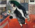  ??  ?? 1. Marc Chagall, Il compleanno, 1915. Olio su cartone, in prestito dal Moma di New York. 2. La cucina a vista del ristorante Mes Amis, nell'area di CityLife, il quartiere della vecchia Fiera.
1