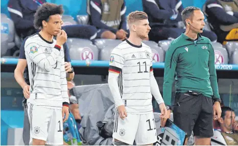  ?? FOTO: FRANK HOERMANN/IMAGO IMAGES ?? Gegen Frankreich spät eingewechs­elt, könnten Leroy Sané (links) und Timo Werner gegen Portugal eine Alternativ­e für die Startelf sein.