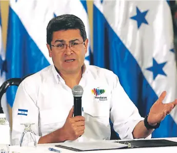  ??  ?? SEGURIDAD. El presidente Hernández destacó que después del traslado de 755 reos del centro penal de San Pedro Sula a Ilama hubo varios días sin homicidios.