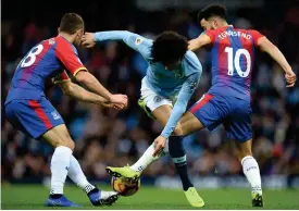  ?? FOTO: OLI SCARFF ?? Leroy Sane och övriga Citystjärn­or hade det jobbigt mot ett ettrigt Crystal Palace.