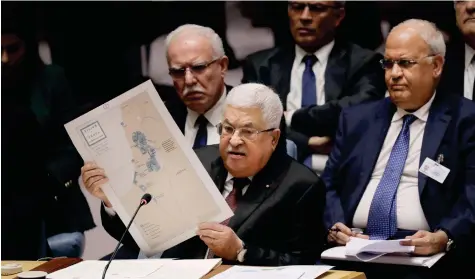  ?? À أ.ف.ب ?? عباس يرفض اعتماد الخطة الأميركية مرجعية لأي مفاوضات مستقبلية.