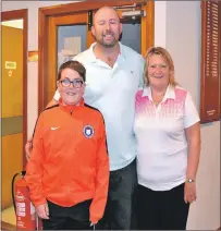  ??  ?? Left: the winning trio in the Texas scramble, in which teams consisted of a gent, a lady and a junior, was Ruan McKellar, Ryan McGlynn and Ele Hunter. Right: the juniors who took part in Sunday’s golf hour all got a T-shirt for playing.