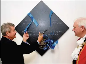  ??  ?? LAUNCH: Leader of the Hillingdon Council Ray Puddifoot and Mayor of Hillingdon Cllr John Hensley at the official opening of Northwood School, rebuilt in a major project