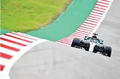  ??  ?? Lewis Hamilton of Great Britain driving the (44) Mercedes AMG Petronas F1 Team Mercedes WO9 on track during final practice for the United States Formula One Grand Prix at Circuit of The Americas on October 20, 2018 in Austin, United States.