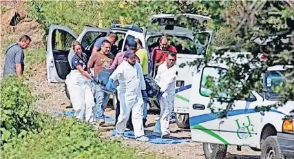  ?? ?? En Paraíso, Tabasco, fueron hallados los cuerpos de seis hombres en un terreno baldío de la ranchería Tierra Adentro