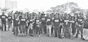  ??  ?? ANTARA NGO yang menyertai perhimpuna­n tersebut di Sibu.