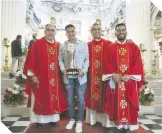  ?? ?? No se supo a quién le iban los sacerdotes, pero mostraron felicidad con los Zorros.