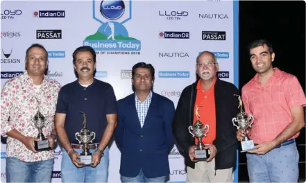  ??  ?? Winning Team: Krathish Bopanna, Ramesh Iyengar, B. Venkatesh and Kush Jawahar with Shashikant­h Bhagoji – Lloyd
