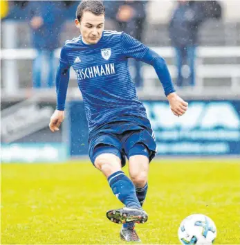  ?? ARCHIVFOTO: ROLF SCHULTES ?? Sebastian Reiner hängt im Sommer seine Kickschuhe an den berühmten Nagel.