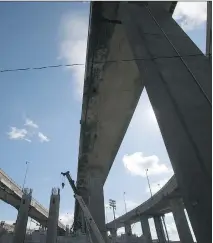  ?? PIERRE OBENDRAUF ?? Three more years of work on the Turcot Interchang­e is expected, Transport Quebec announced Thursday.