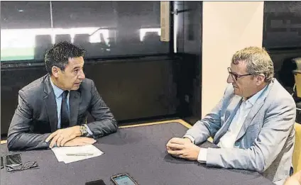  ?? FOTO: PERE PUNTÍ ?? Josep Maria Bartomeu, con Santi Nolla, director de MD, durante la entrevista que el presidente concedió ayer a este diario