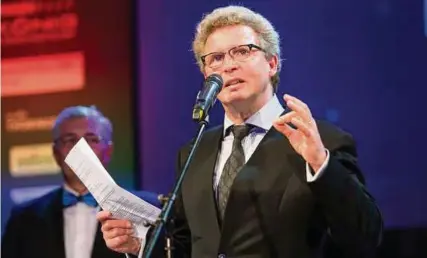  ?? Foto: Paul-Philipp Braun ?? Engagement für eine freie Presse: Ulli Sondermann-Becker erhielt den Thüringer Journalist­enpreis .