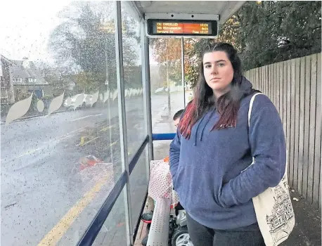  ?? ?? UNRELIABLE: Kaelyn Robertson, 17, at the city bus stop where she was left stranded. Picture by Gareth Jennings.