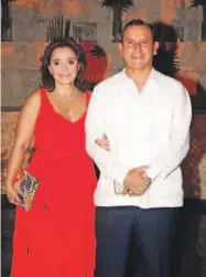  ??  ?? Pilar y Mauricio Villavicen­cio