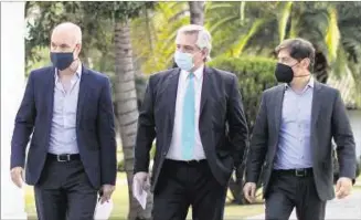  ??  ?? DIÁLOGO.
El presidente Alberto Fernández junto al gobernador Axel Kicillof y Rodríguez Larreta.