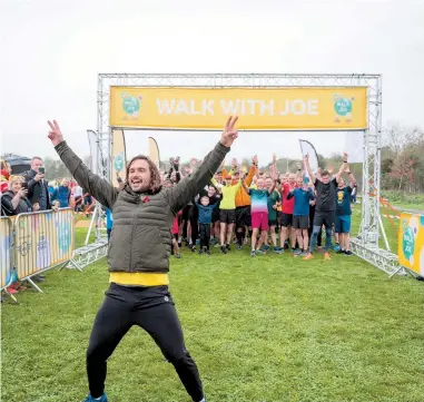  ?? ?? Joe Wicks at the startline in Braywick.