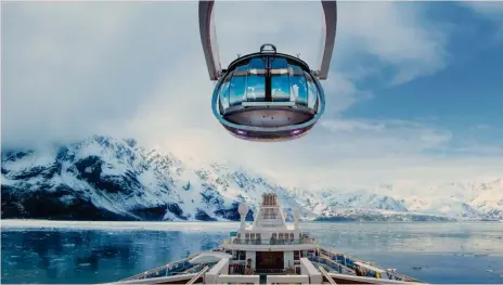  ??  ?? Effetto «wow».La capsula North Star, su alcune navi della compagnia Royal Caribbean, permette una vista a 360° da 91 metri di altezza sul mare. Dalla prossima estate sarà disponibil­e anche nei viaggi in Artide