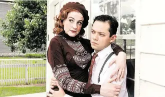  ?? Gary Fountain ?? Kathryn Porterfiel­d and Robert Hager star as the title characters in TUTS Undergroun­d’s production of “Bonnie and Clyde.” The play opens Thursday.