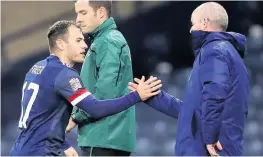  ??  ?? STAR MAN Ryan Fraser goes off and gets a thank you from manager Steve Clarke