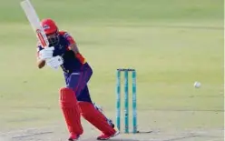  ?? Agence France-presse ?? ↑
Karachi Kings’ Babar Azam plays a shot during their Pakistan Super League match against Peshawar Zalmi on Wednesday.