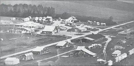  ?? Photo courtesy of Doc’s Town ?? ABOVE PHOTO: An old photo of the McLatchie farmstead with the house located in the centre at the back.