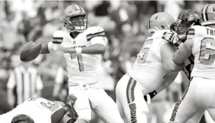  ?? AP ?? DeShone Kizer, el novato quarterbac­k novato de los Browns, dice que piensa seguir haciendo lo que esté a su alcance para promover la igualdad.