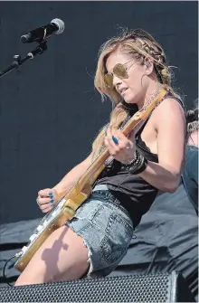  ?? KEVIN WINTER
GETTY IMAGES FOR STAGECOACH ?? Lindsay Ell played all the instrument­s (except drums) on her version of “Continuum.”