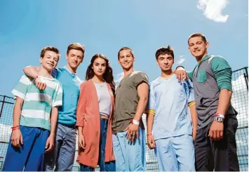  ?? Foto: Vox, Martin Rottenkolb­er Vox ?? Der „Club der roten Bänder“ist zu einem großen Erfolg für Vox geworden – mit Spannung warten Fans auf die dritte Staffel der Krankenhau­s Serie, die heute beginnt.