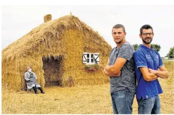  ??  ?? Florian Chaumorcel et Matthieu Demeulenae­re sont sur le pont.