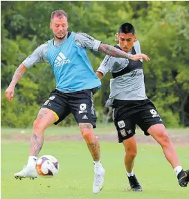  ?? CORTESÍA CLUB TIGRES ?? Nico López acompañó a Gignac al frente.