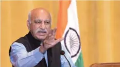  ?? — Photo by Sajeev K Peter ?? KUWAIT: India’s Minister of State for External Affairs M J Akbar addresses the Indian community at the Indian Embassy yesterday.