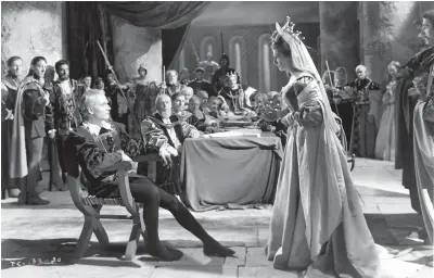  ?? Houston Chronicle file photos ?? Laurence Olivier portrayed Hamlet and Eileen Herlie was Queen Gertrude in “Hamlet” (1948).