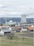  ?? FOTO: UWE JAUSS ?? Die Betreiber der Schweizer Atomreakto­ren – hier das Kernkraftw­erk in Beznau – müssen mehr Geld für eine spätere Stilllegun­g bereithalt­en.