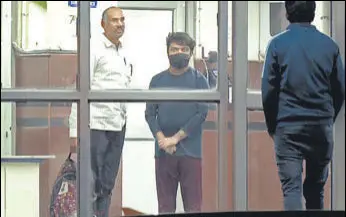  ?? ANI ?? The accused, Aaftab Poonawala at the Forensic Science Laboratory (FSL) offices in Rohini on Tuesday.