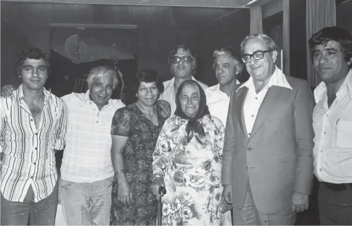  ?? (Yad Izhak Ben-Zvi Photograph­ic Archives) ?? THE BANAI family in the 1980s with the man who spawned an artistic dynasty: then-president Yitzhak Navon. Right to left: Haim, Yitzhak Navon, Bechora, Aliza, Ya’akov, Gavri. Back row: Avraham, Yossi.