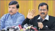  ?? ARUN SHARMA/HT ?? Delhi CM and AAP convener Arvind Kejriwal with party leader Sanjay Singh addressing the media in New Delhi.