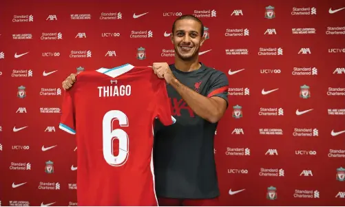  ?? Liverpool FC ?? New home… Liverpool have signed Thiago Alcantara from Bayern Munich in a deal that could rise to £25m. Photo: