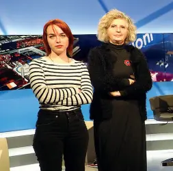  ??  ?? Le comuniste
Marta Collot (a sinistra) e Laura Bergamini, candidate di Potere al Popolo e del Partito Comunista