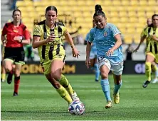  ?? GETTY IMAGES ?? Melbourne City’s Maria Jose Rojas, right, and Wellington Phoenix captain Kate Taylor compete for the ball during yesterday’s round one A-League Women’s match at Sky Stadium in Wellington.