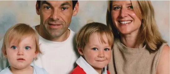  ?? ?? Brutal attack: Robert Brown, pictured with wife Joanna and children Katie and Alex, was sentenced to 26 years for manslaught­er