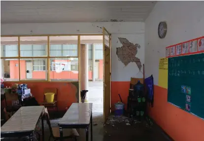  ?? Escuela Benito Juárez en Atzizihuac­án. ANDRÉS LOBATO ??