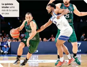  ?? ?? La quinteta tricolor sufrió más de la cuenta en casa.