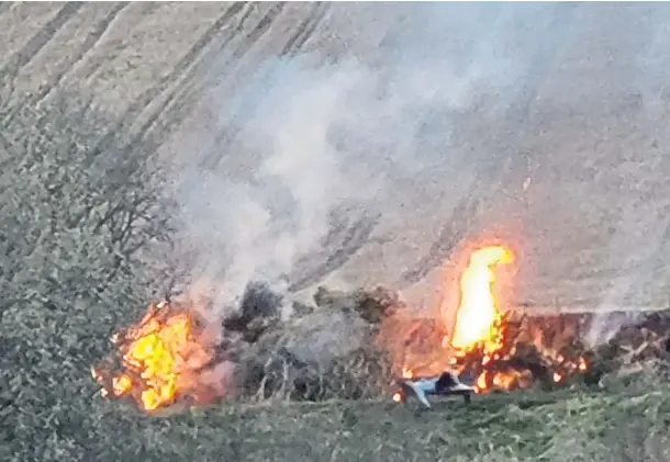  ??  ?? CALL-OUT: Firefighte­rs attended a grass fire at Coul Reservoir near Glenrothes at the weekend.