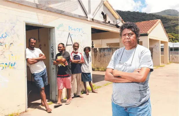  ?? Picture: JOSH WONING ?? SICK OF IT: Leighton Sam, Juam Williams, Dean Lambert, Rosalyn Choikee and Dianne Ambrym from Yarrabah are fed up with trouble at their block of flats. DOMINIC GEIGER